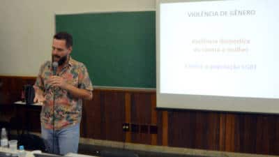 Gustavo Messineti em aula no curso de psicologia da unorp